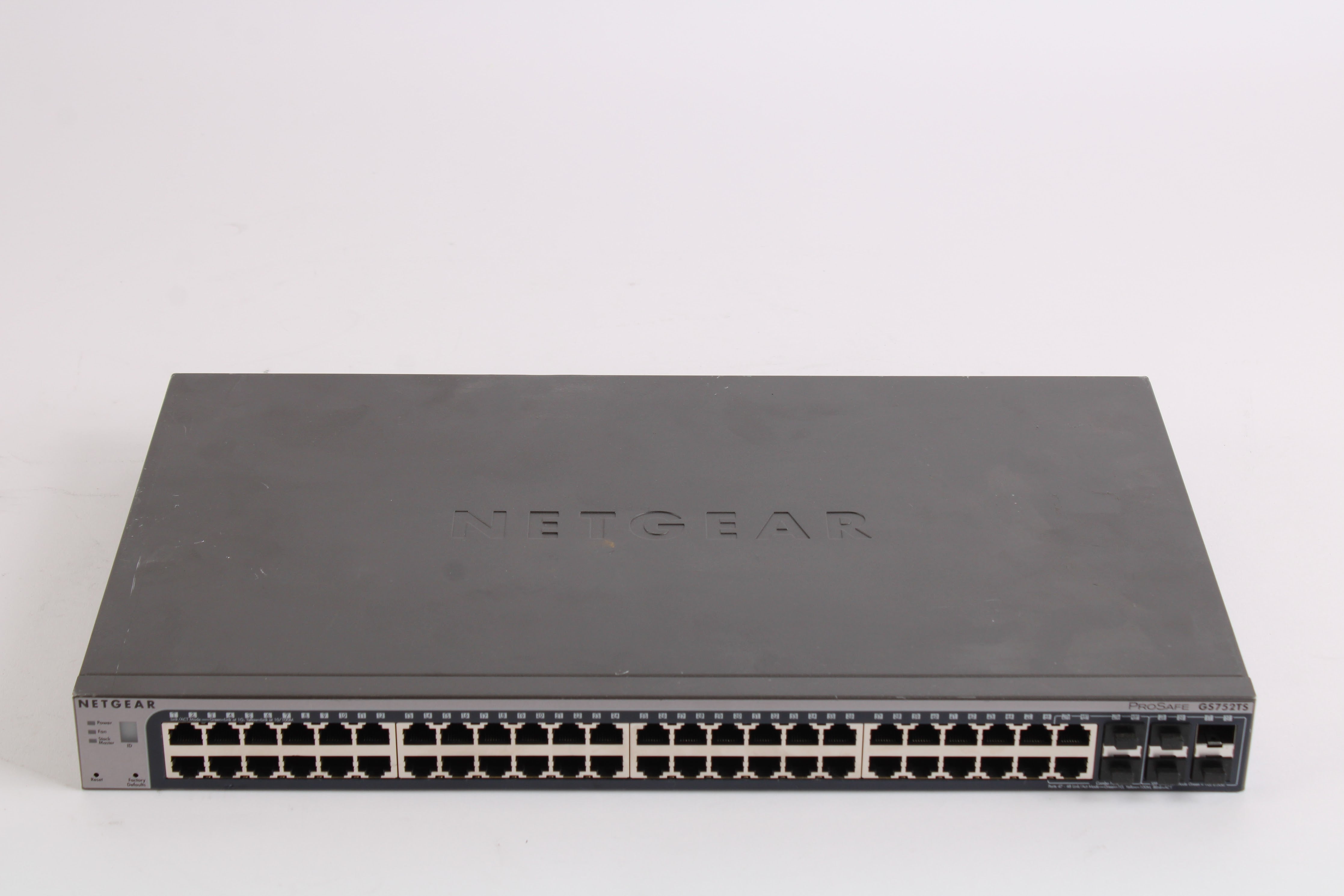 Netgear switch authentic GS728TP used tested working