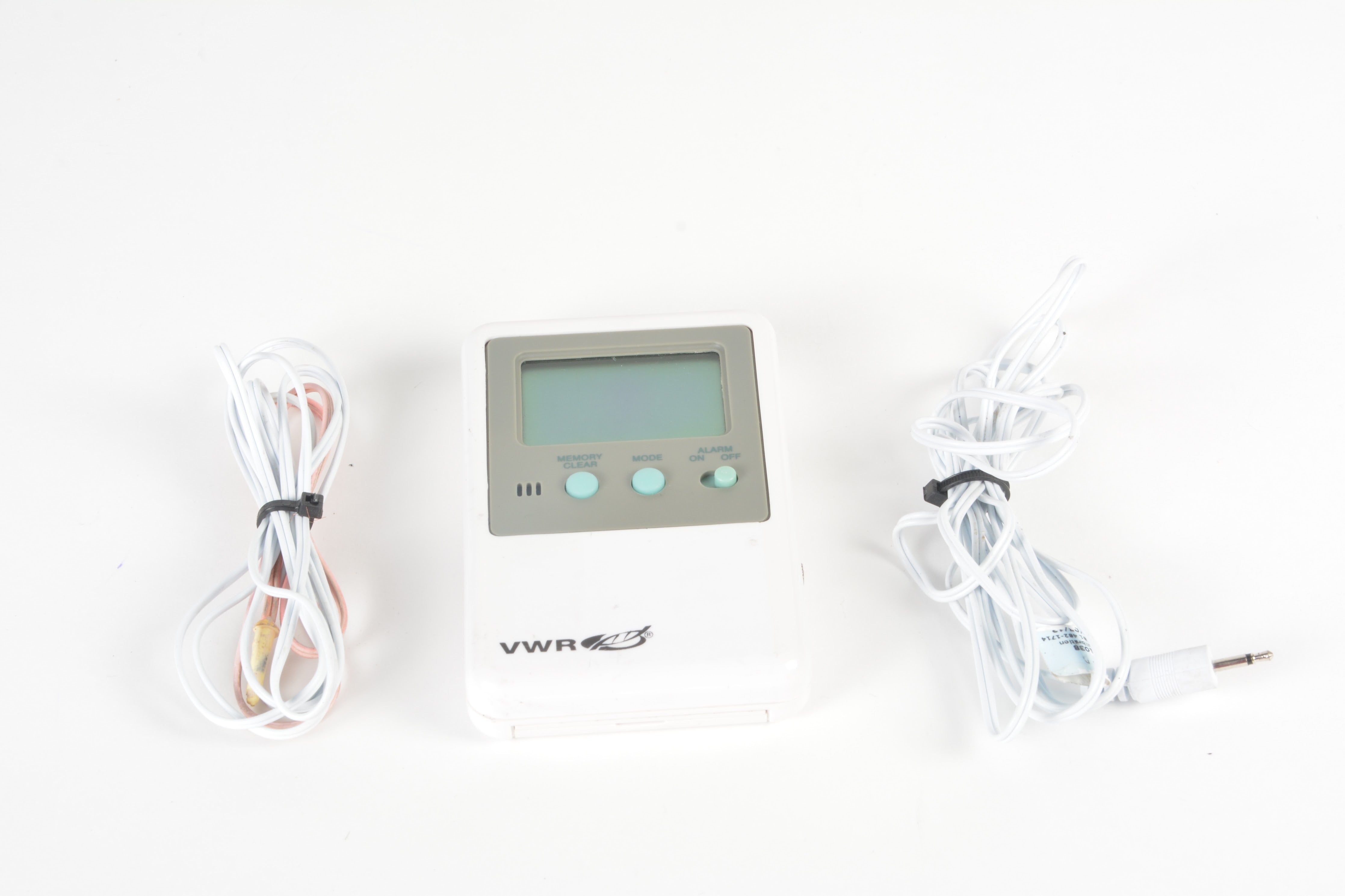 VWR High/Low Memory Alarm Thermometer 4048 High/Low Memory Alarm Thermometer  FREE S&H . VWR Labware & Accessories.