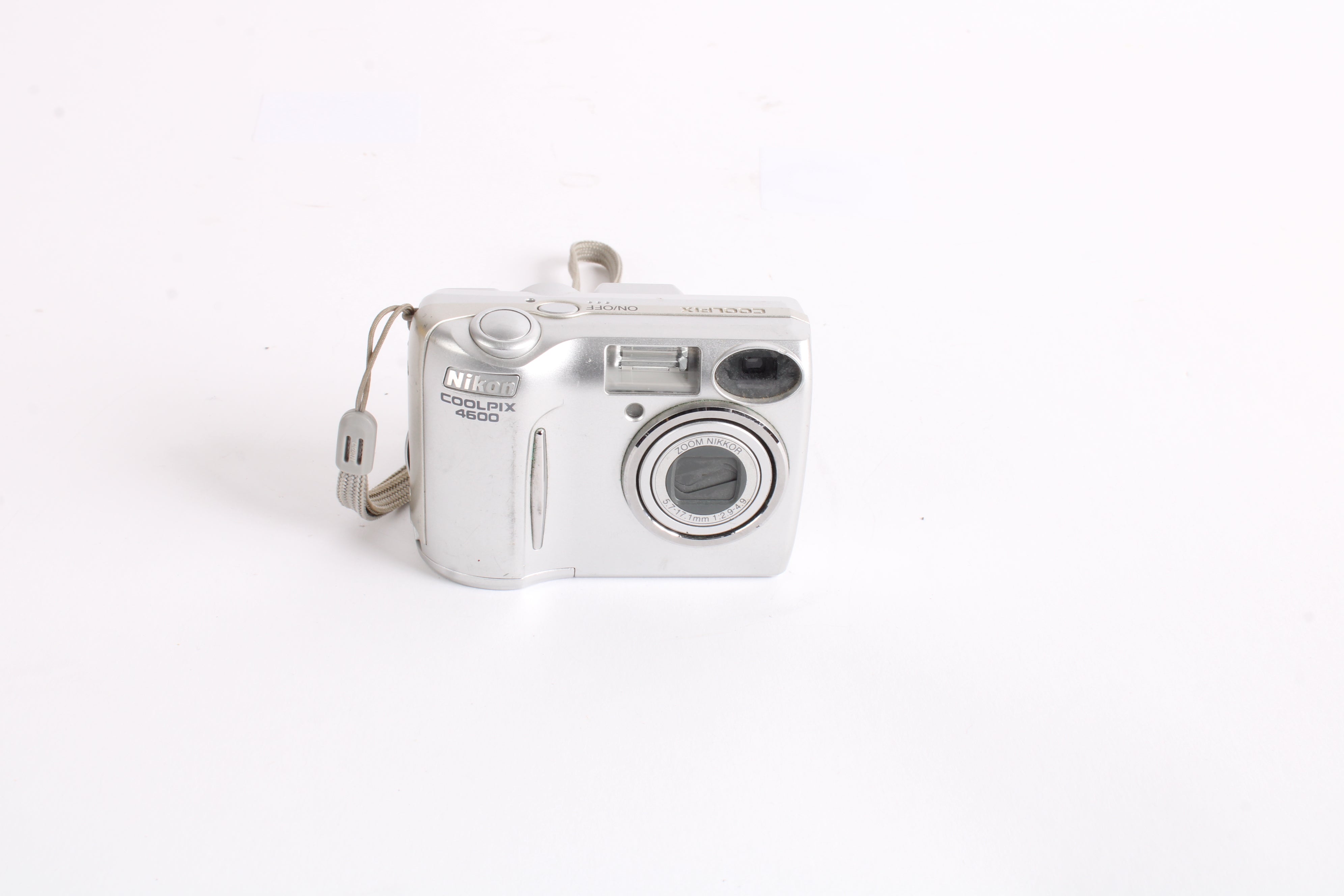 Nikon E4600 Coolpix Digital Camera