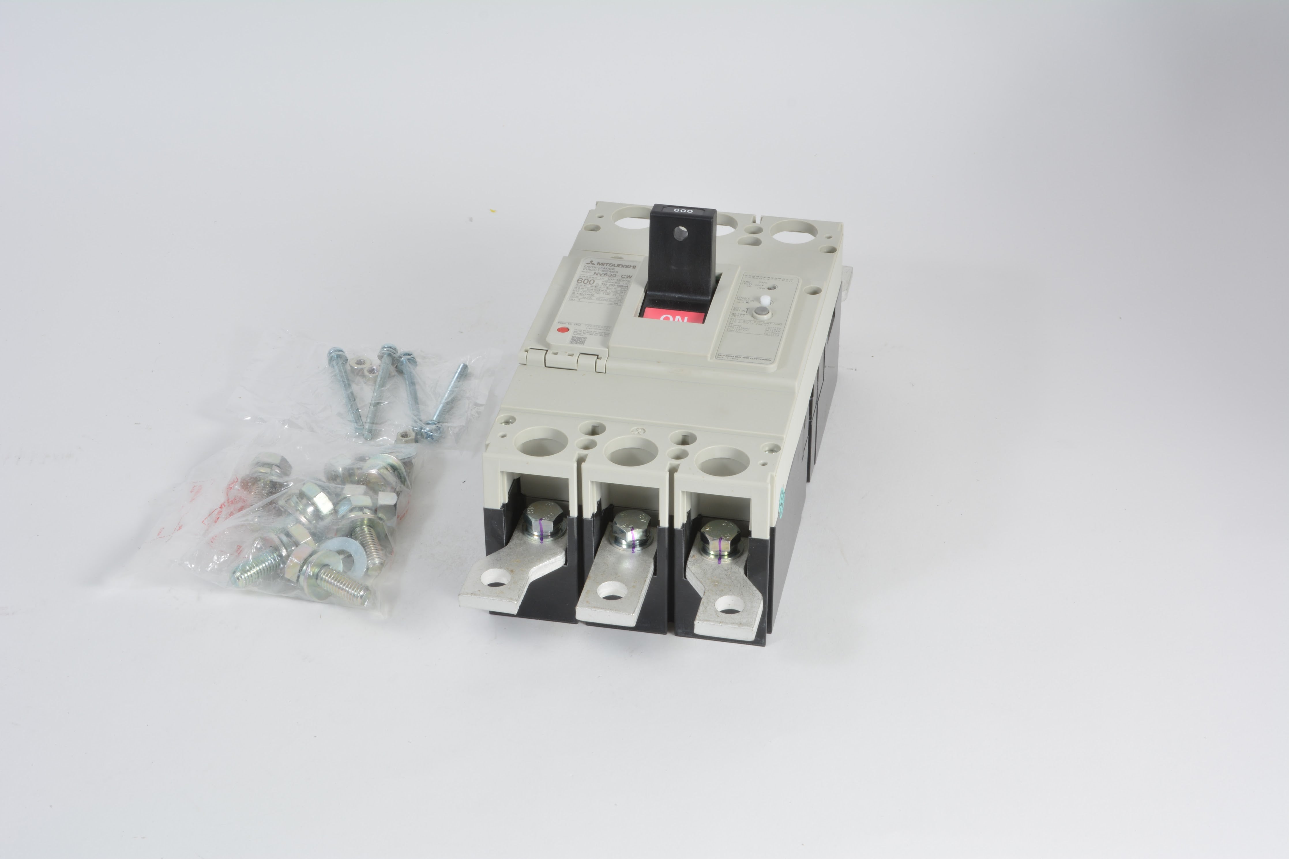 Mitsubishi NV630-CW 3P 500 AMP Breaker