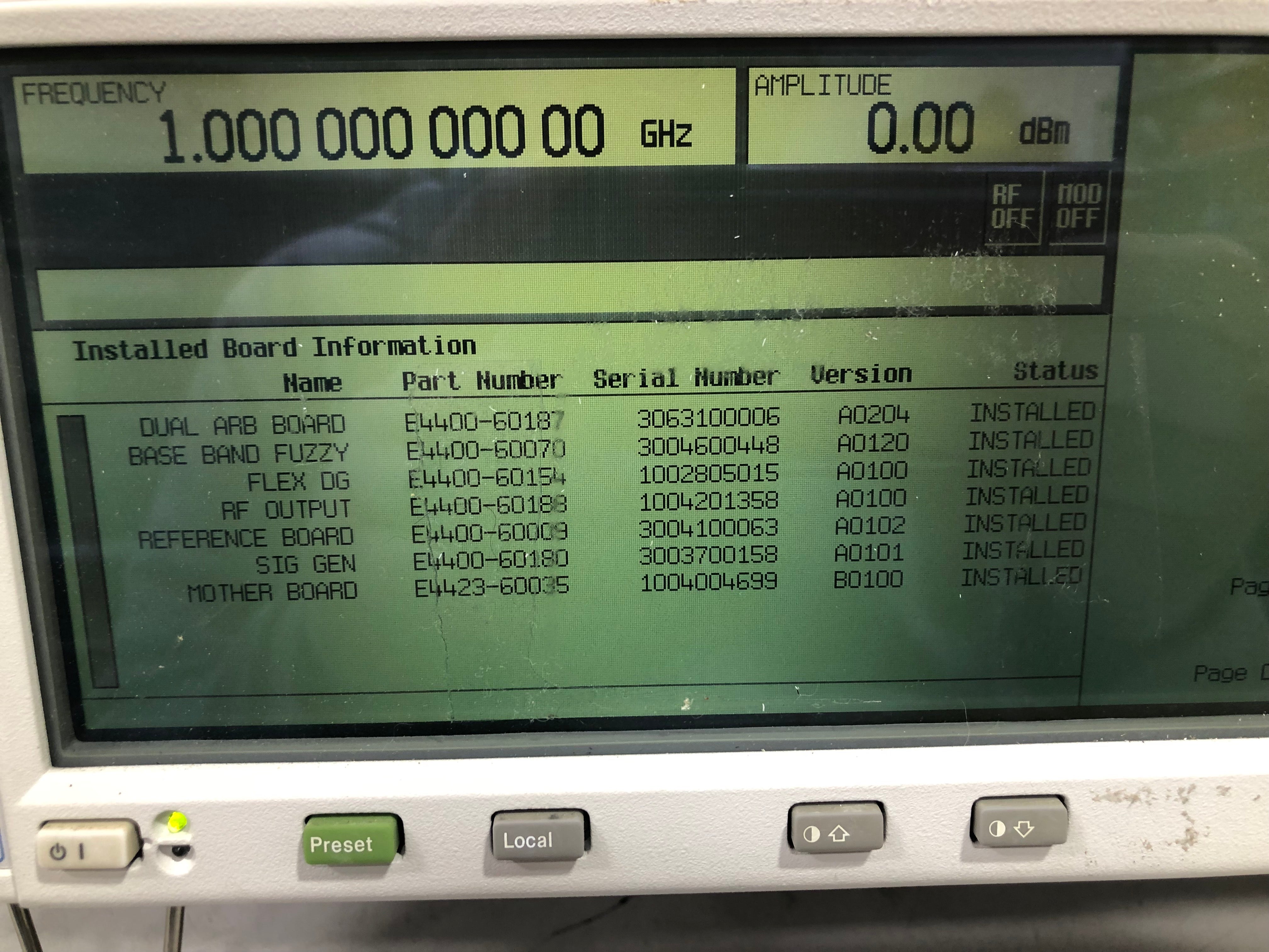 Agilent E4432B ESG-D Serie Signal Generator 250kHz-3.0GHz W/ 1E5 UN8 UND  H99 202