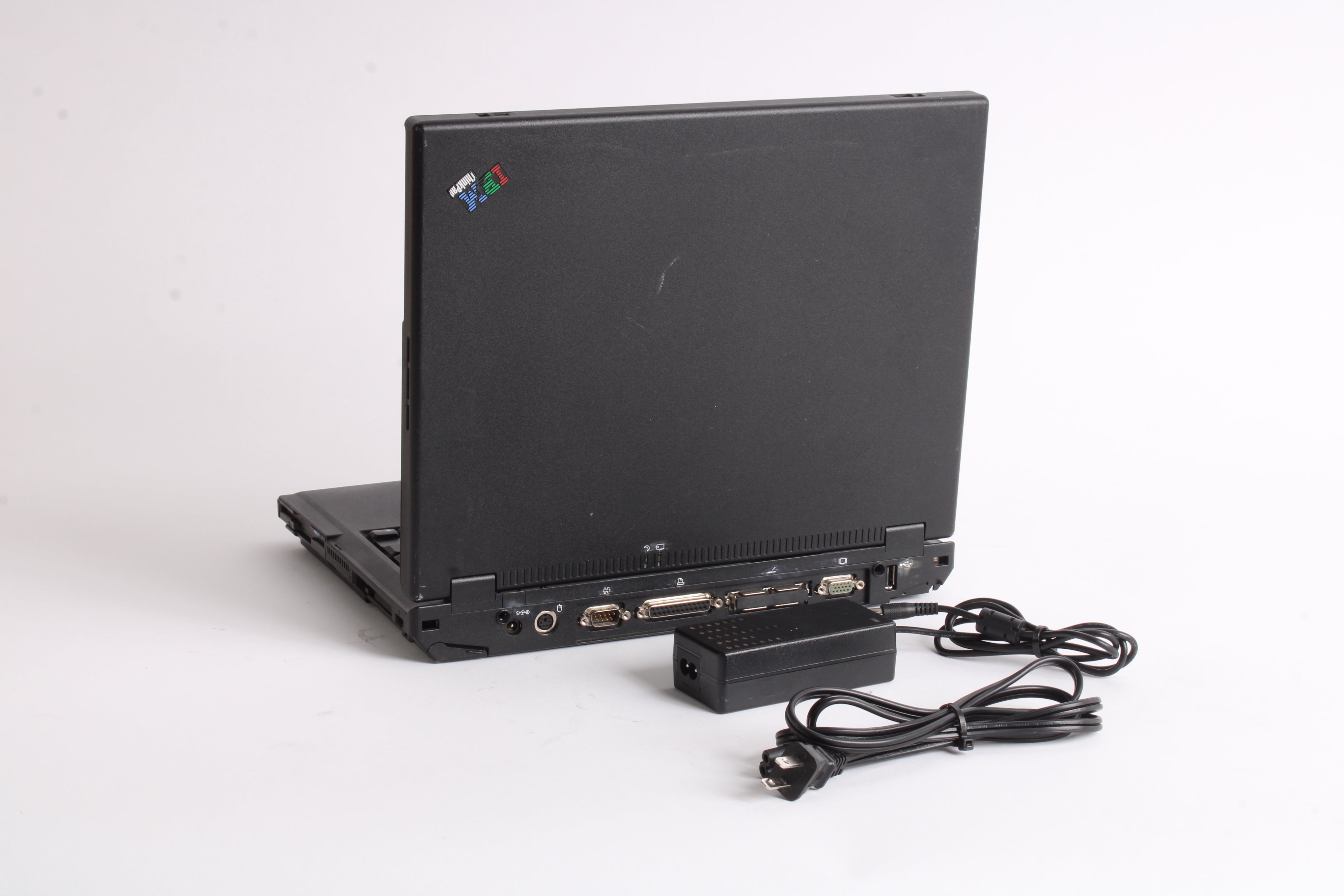 IBM Thinkpad i Series 1400 Type 2611 Laptop