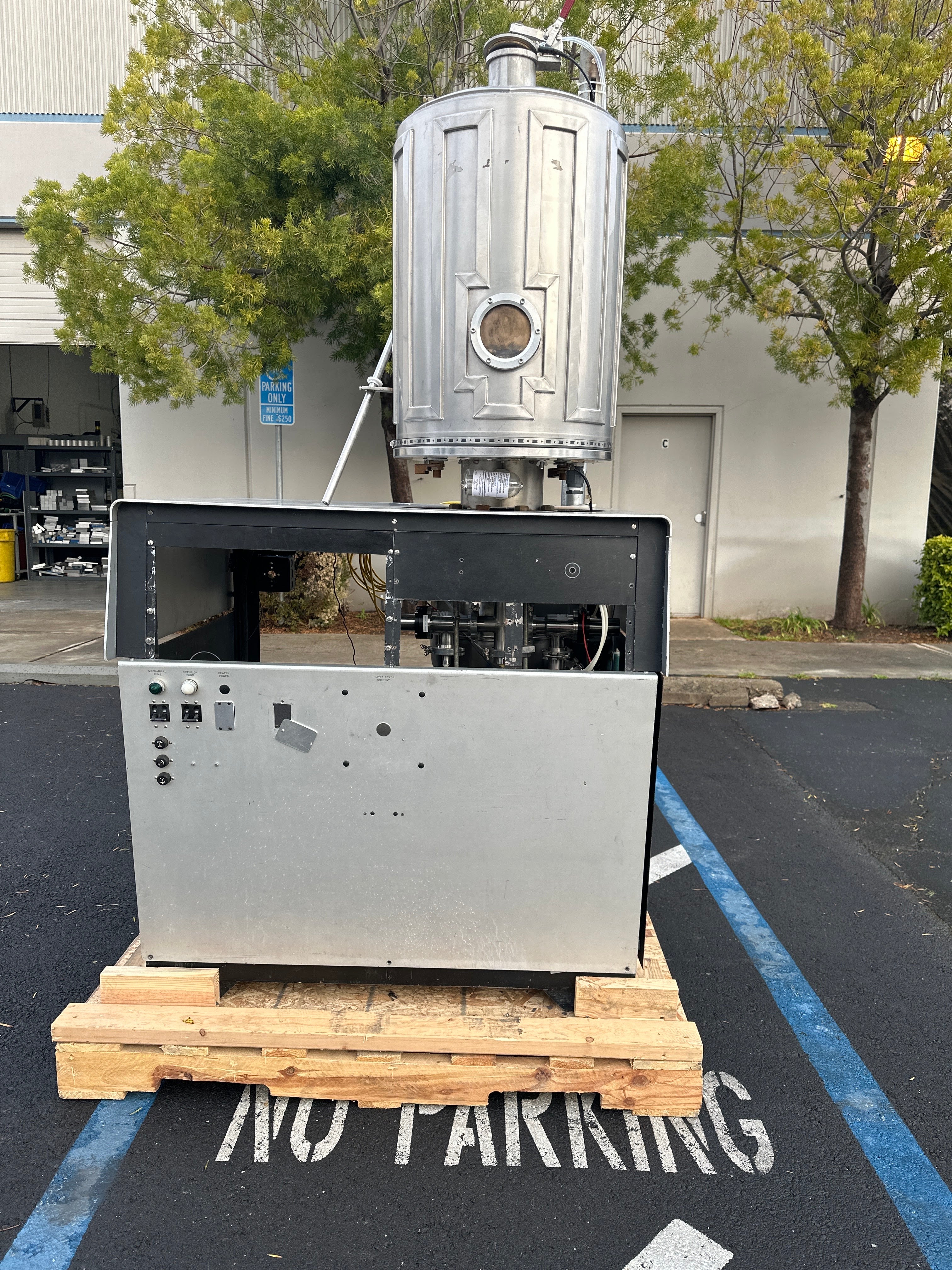 CHA Industries SE SEC Series 600 Vacuum Deposition System W 4