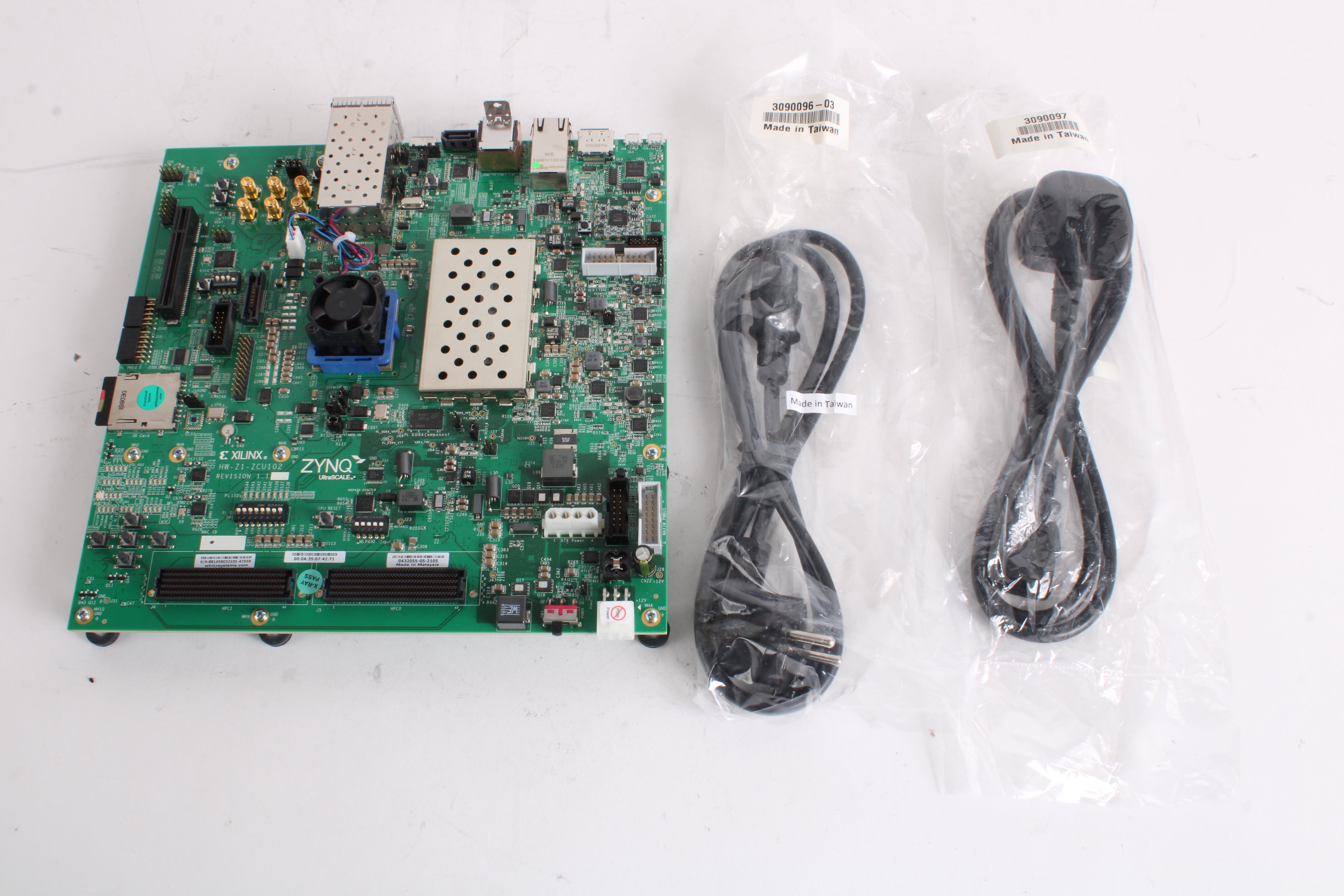 Xilinx Zynq Ultra Scale + HW-Z1-ZCU102 Evaluation Kit With Power Cords