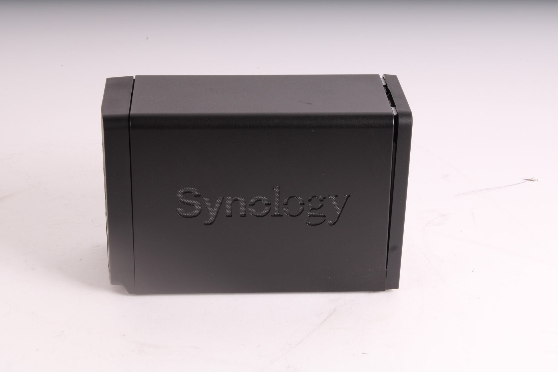 Synology DS713+ 2-Bay (4TB) NAS Storage Fair 2x Western Digital 2TB  WD20EFRX HDD